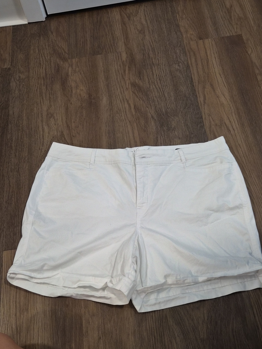 Gloria Vanderbilt White Women's Shorts - Casual Stretch Bermuda